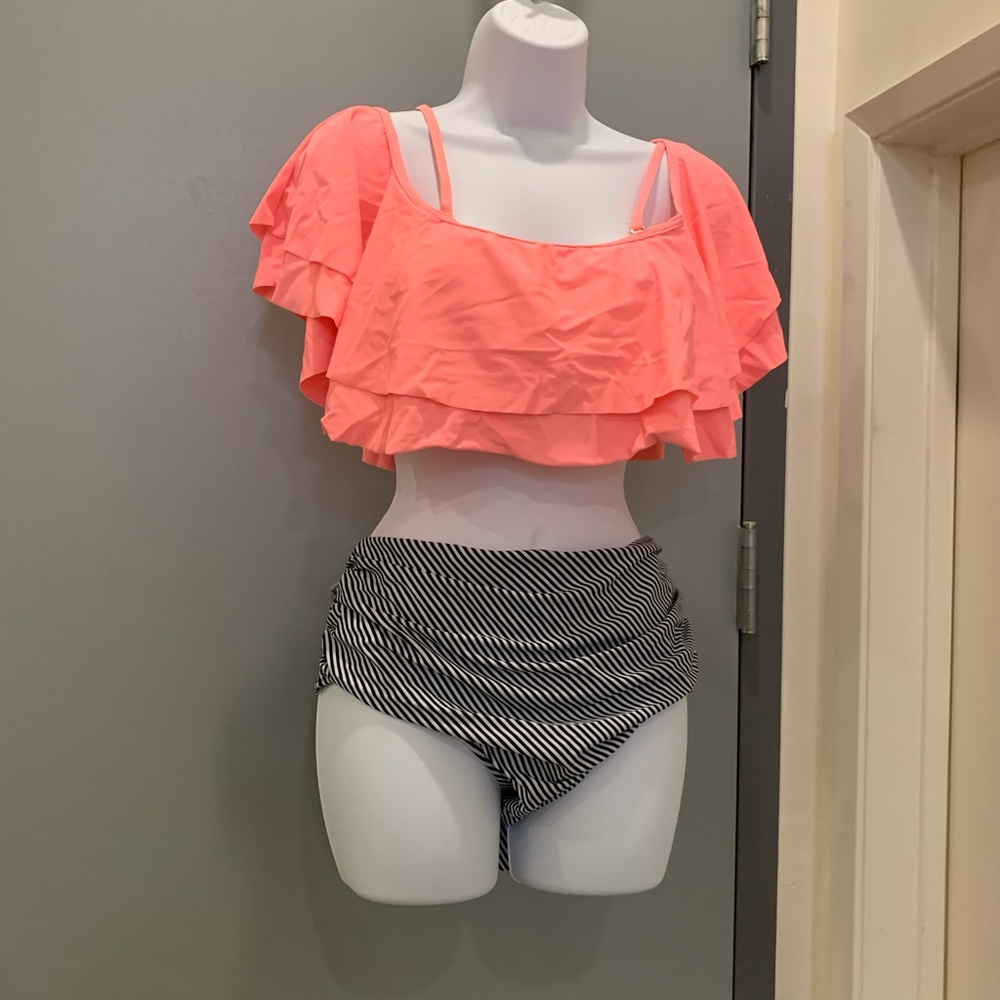 ⭐️⭐️ 2 for $10 ⭐️⭐️ Off shoulder  2piece swimsuit